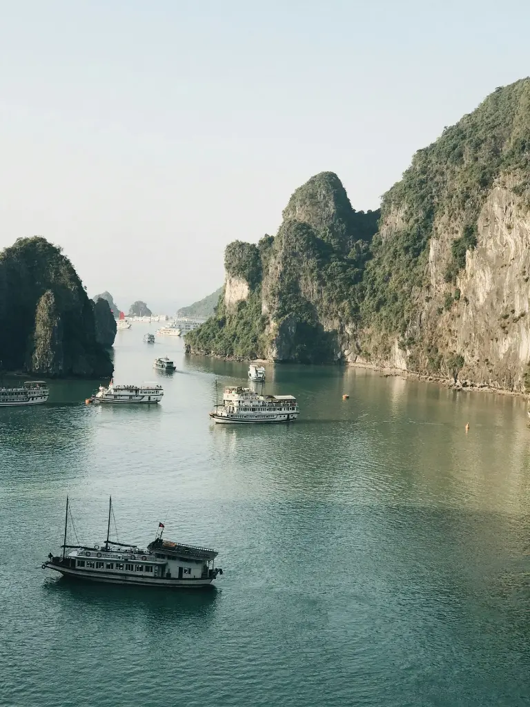 unsplash_ZjmtzMMuIkc_Hoan Kiem.webp.jpg.jpg