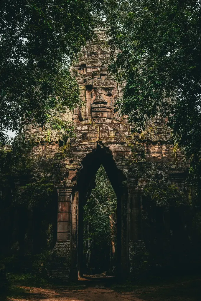 unsplash_-kNZQrVu4FM_Angkor Thom .webp