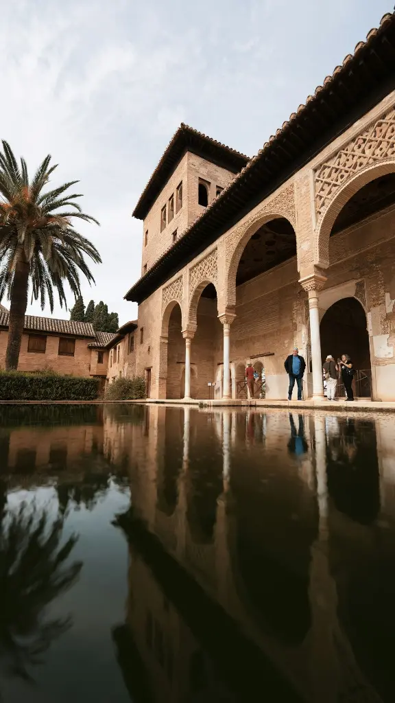 unsplash_J15EnJYCmFg_Alhambra Palace Granada.webp
