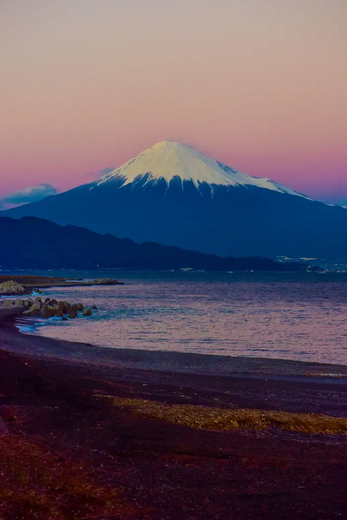 unsplash_ZGX_dlGHDQM_ Zojoji.webp.jpg.jpg