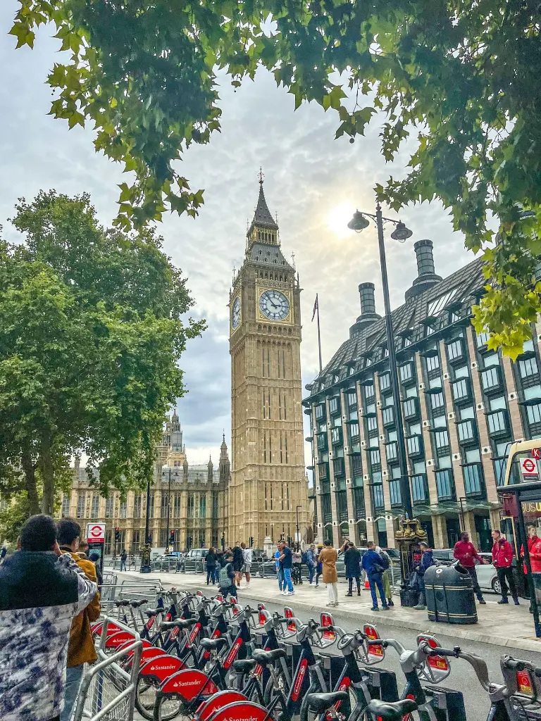 unsplash_TZ_wxmISI20_United Kingdom.webp.jpg.jpg.jpg.jpg.jpg.jpg.jpg.jpg.jpg