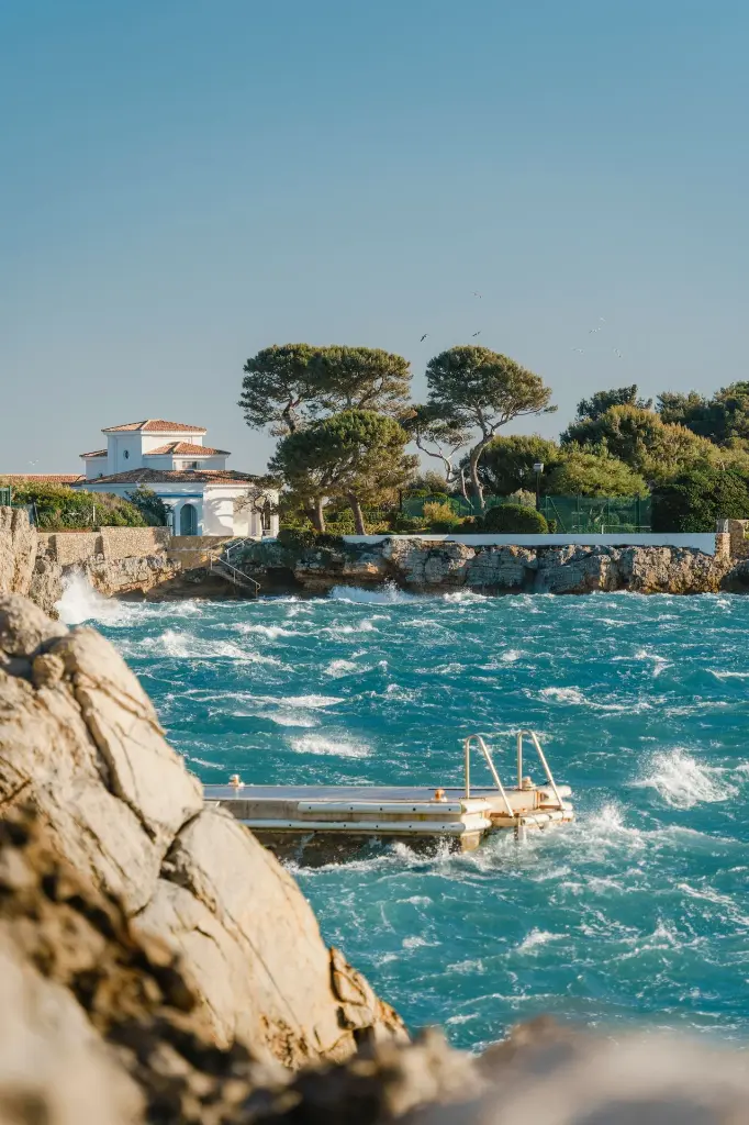 unsplash_voqZx4VTd8g_CÔTE DAZUR.webp