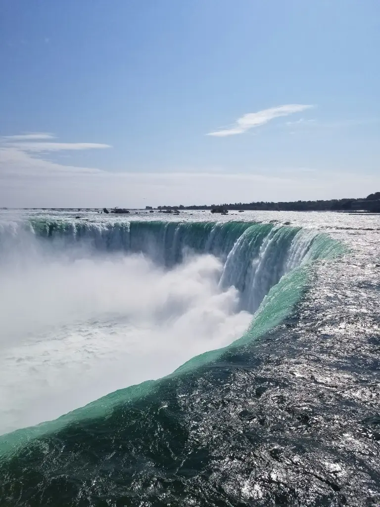 unsplash_BPnhCJrg_wc_NIAGARA .webp
