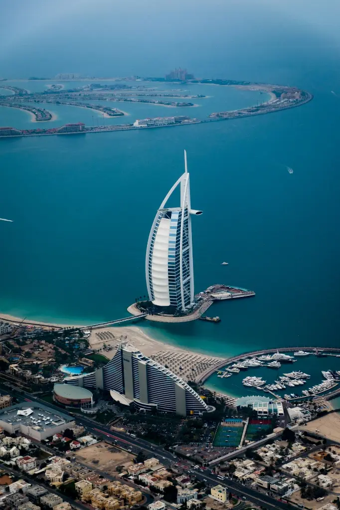 unsplash_7tb-b37yHx4_Dubai.webp