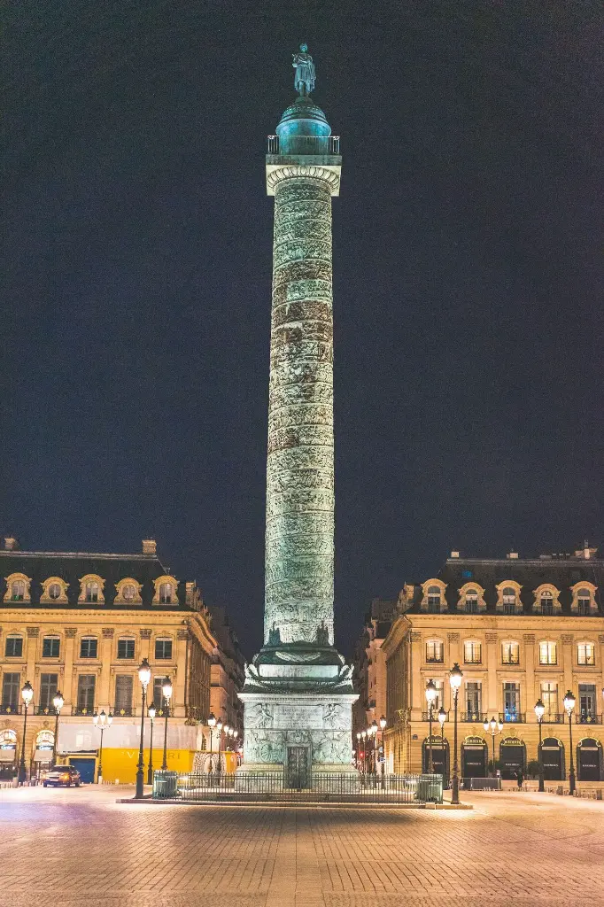 unsplash_J-kel1LTugU_Place Vendôme.webp
