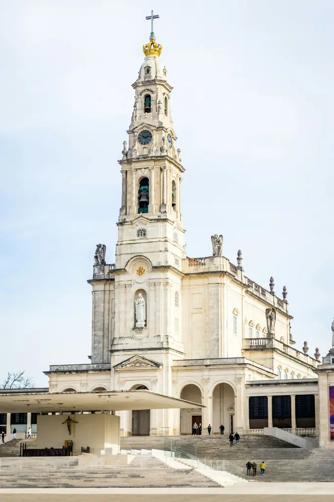 unsplash_S8fjFZ6gLQk_MADRID.webp.jpg.jpg.jpg.jpg.jpg