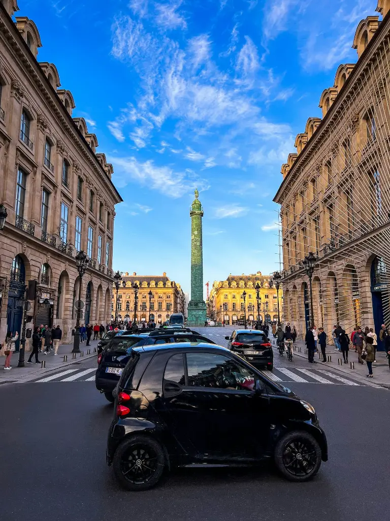 unsplash_1JJZmd6xCSE_ Place Vendôme.webp