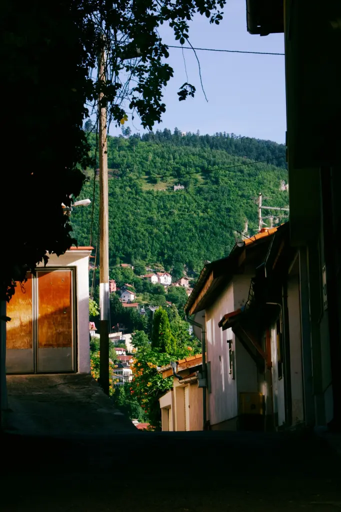 unsplash_Qo3vhMQF2nk_SARAJEVO .webp.jpg