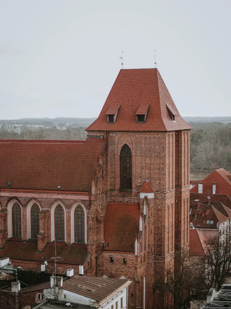 unsplash_NbJ30xKHgCk_TORUN .webp.jpg