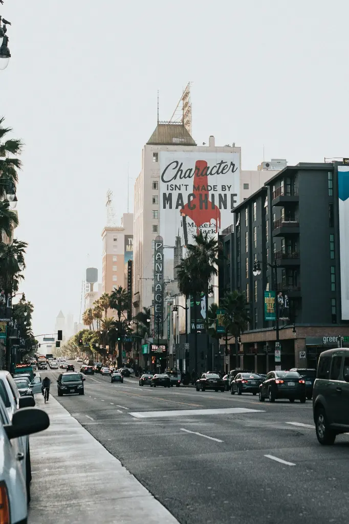 unsplash_HpGqoicBQq8_Los Angeles.webp.jpg