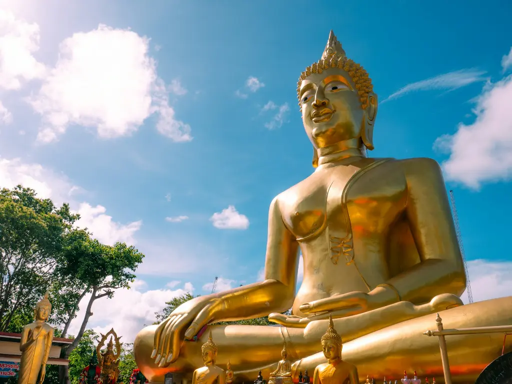 unsplash_VKJwCD1hCWY_golden buddha.webp