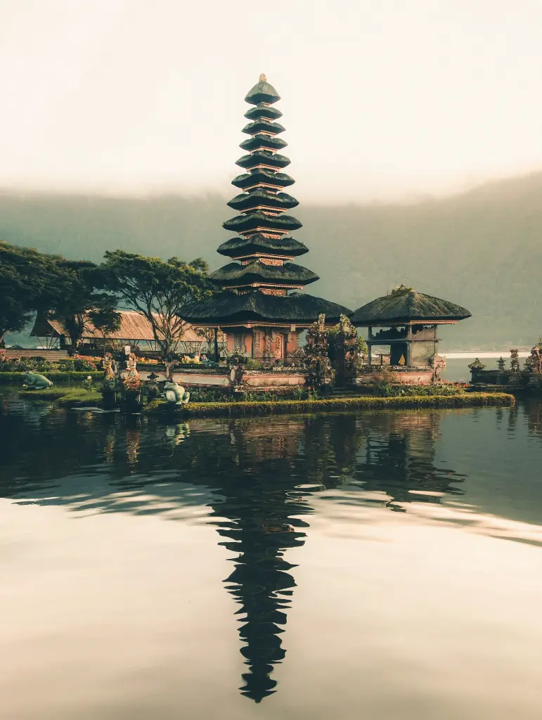 unsplash_1kdIG_258bU_Indonesia.webp.jpg.jpg